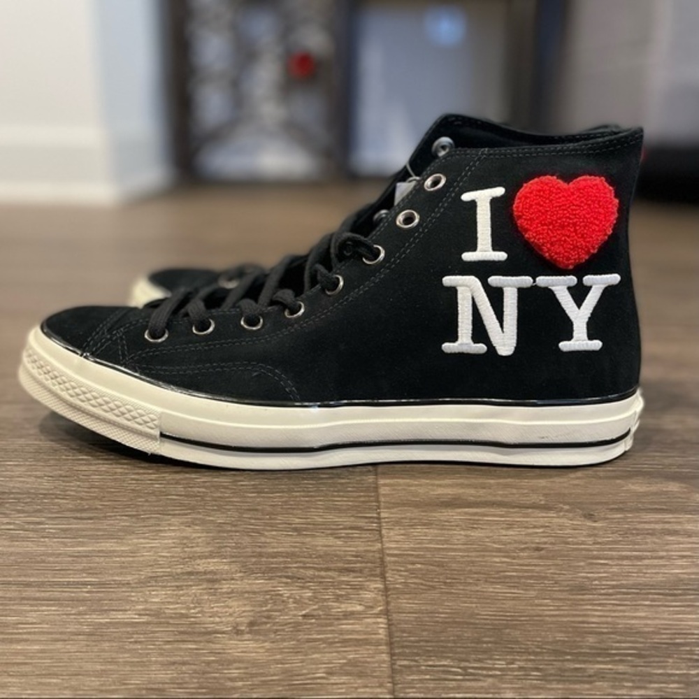 Converse CTAS Hi-Top Sneakers Sz 11